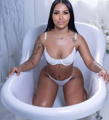 Mia
