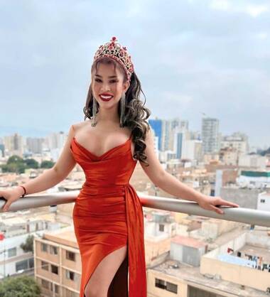 STAYSI  BEAUTIFUL QUEEN LATINA