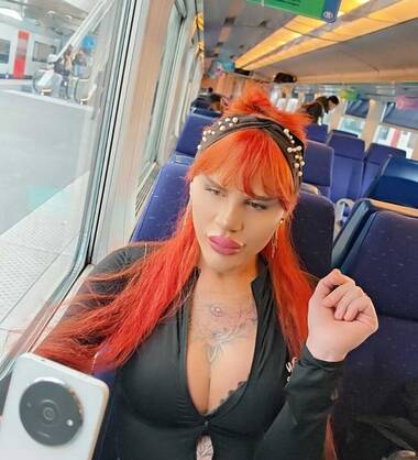 Anyaa red