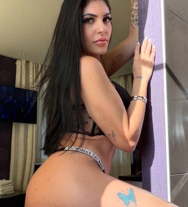 Mia