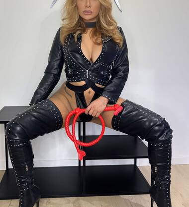 Pamela caliente