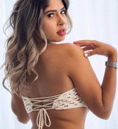 Iona super sexy