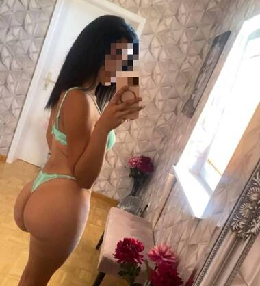 Mia