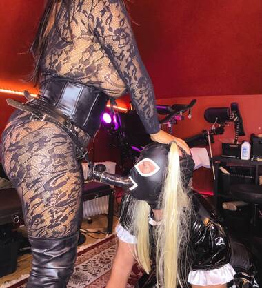 Mistress NAELLE