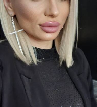 Laura de 20:00 a 04:00