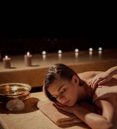 7/7 Machiavelly Salon & Lounge