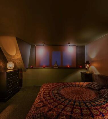 7/7 Machiavelly Salon & Lounge