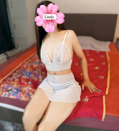 Linda New lady