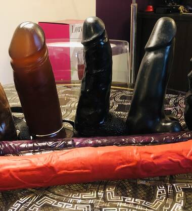 DIVINA TRANSEX  FISTS  and TOYS
