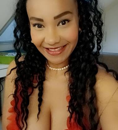 NINA BRASIL