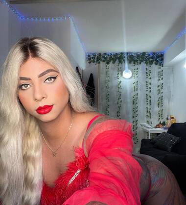 Nicolly lins