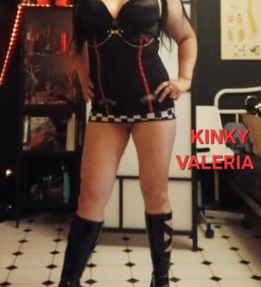 KINKY VALERIA ,DEEPTHROAT  SPECIALIST