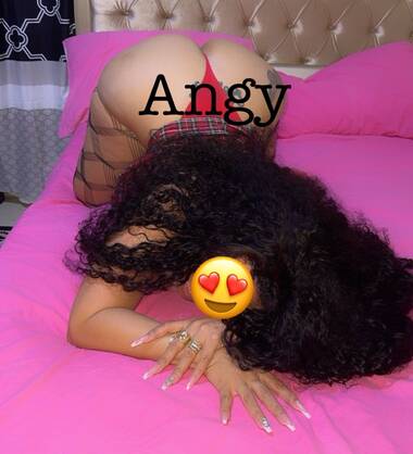 Angy beautiful latina