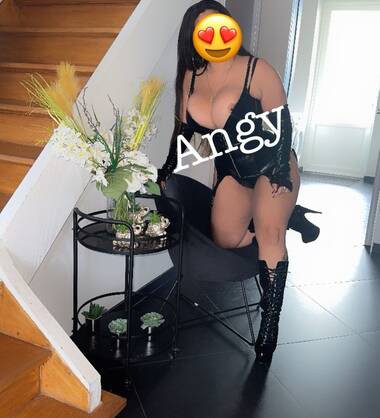 Angy beautiful latina