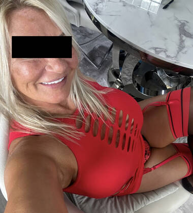 ILONA  MATURE - MILF