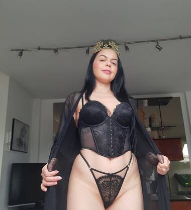 Emanuelly - Masseuse