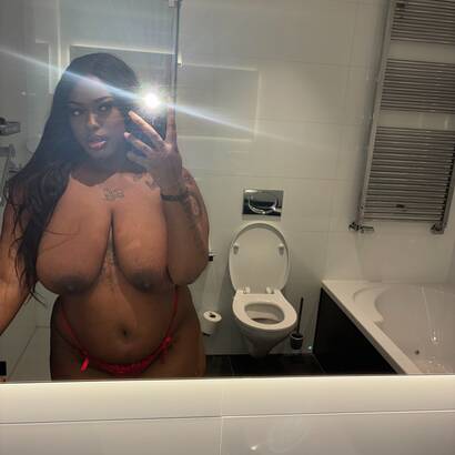 💕Geil ebony sletje met cup F!