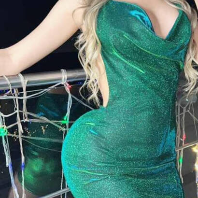 I\'m a super hot blonde.