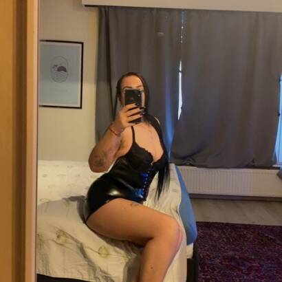 ISABEL SENSUAL TREMELO