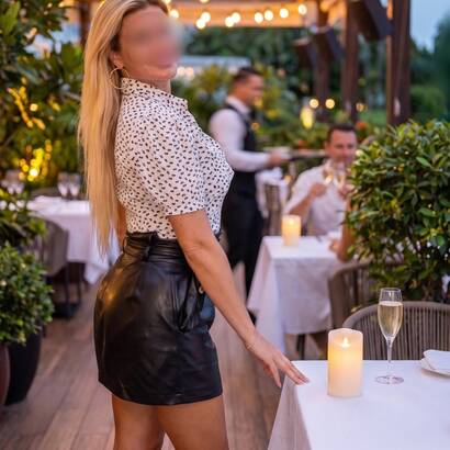 Jullia..