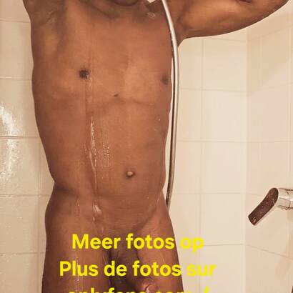 Collins - Gigolo privé en escort