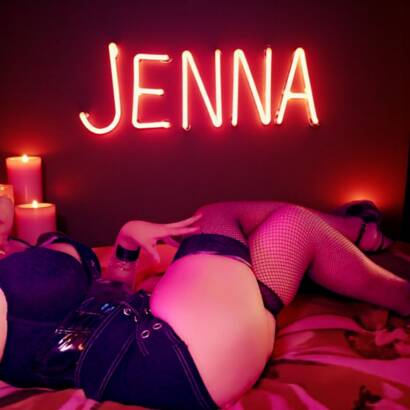 Lovely Jenna stilt je verlangen