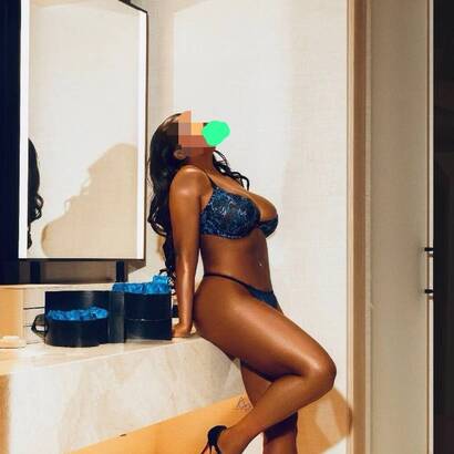 Een hete zwarte vrouw discret&se