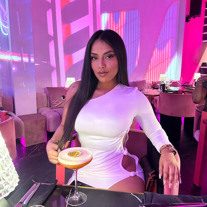 SQUIRTING GFE FETICHES ANAL