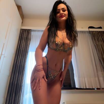 Maya new în Schoten