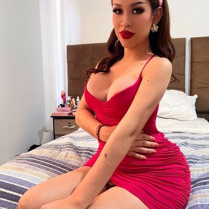 STAYSI  BEAUTIFUL QUEEN LATINA