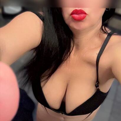 MILF Caroline Anaal Hot