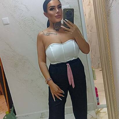 Hello! I am Caty a perfect girls