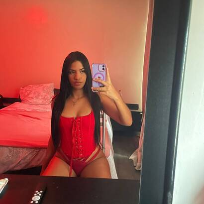 GFE brunette and affectionate gi
