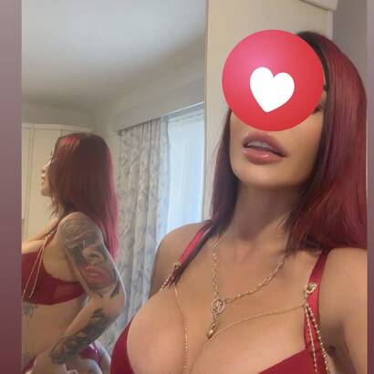Carla – elegant & discreet