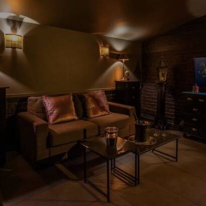 7/7 Machiavelly Salon & Lounge