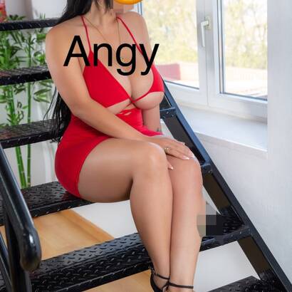 Angy beautiful latina