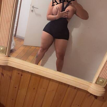 Angy beautiful latina