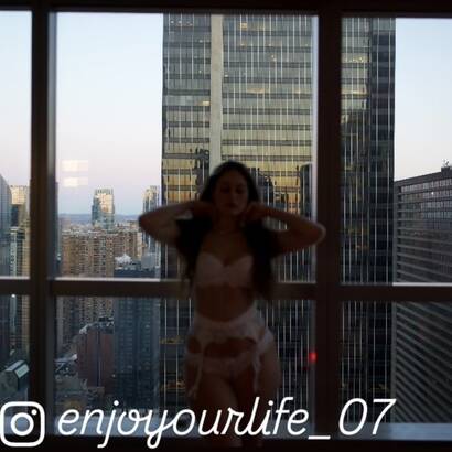 EnjoyWithjoy69 Dreaming of love.