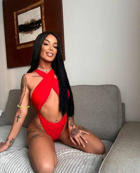 Roxiii party girl high class