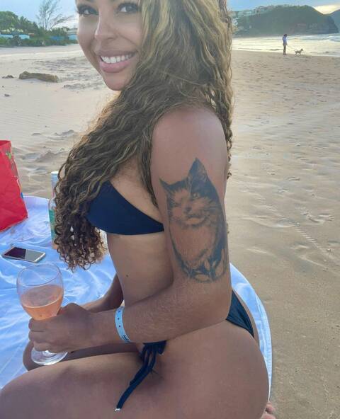 Anissa super mignonne