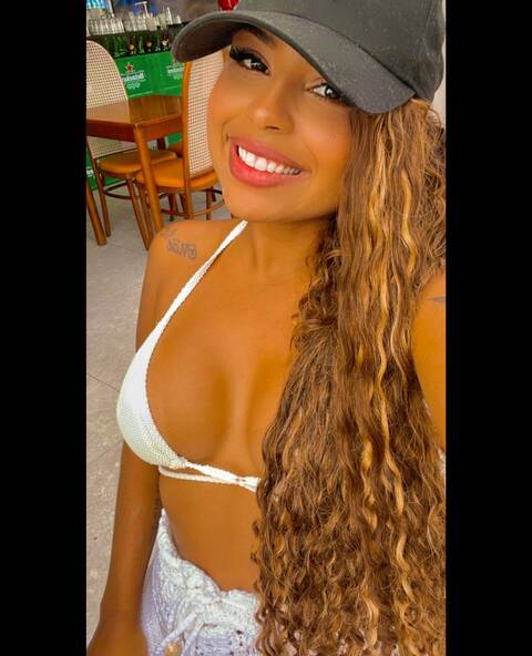 Anissa super mignonne