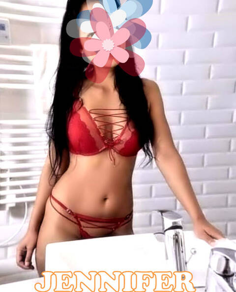 **  J E N N I F E R  **