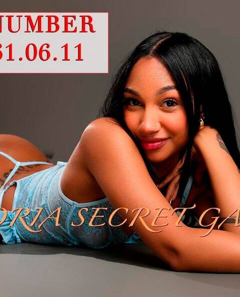 Victoria SECRET GARDEN