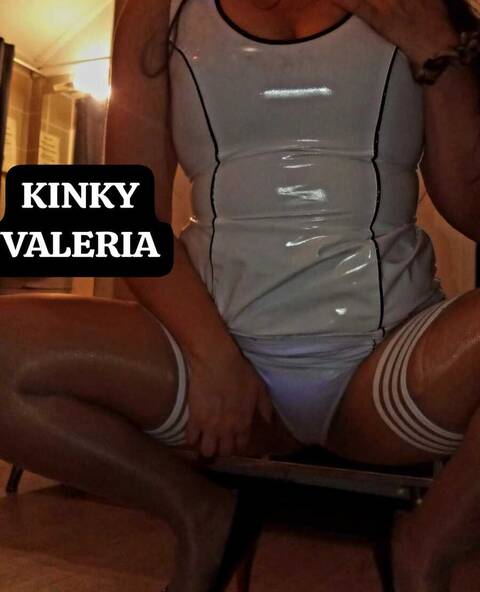 KINKY VALERIA ,DEEPTHROAT  SPECIALIST