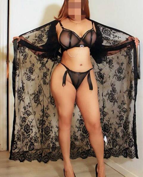 Stefania hot