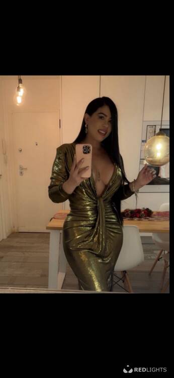 Priv&eacute; ontvangst Valentina caliente