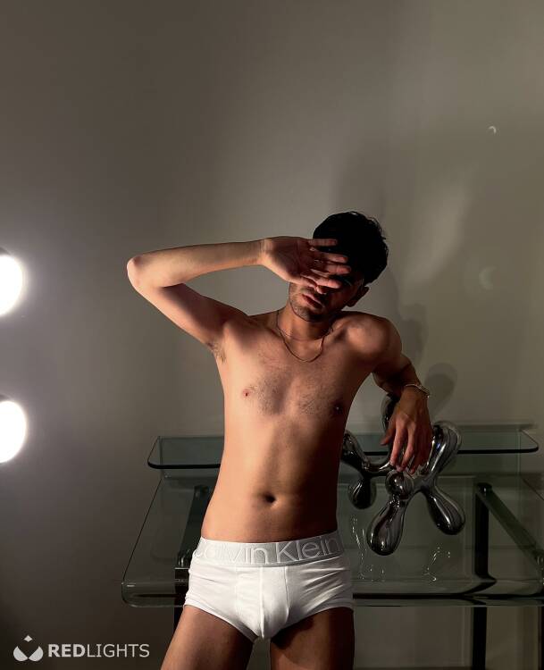 Escort Piero Latin XL