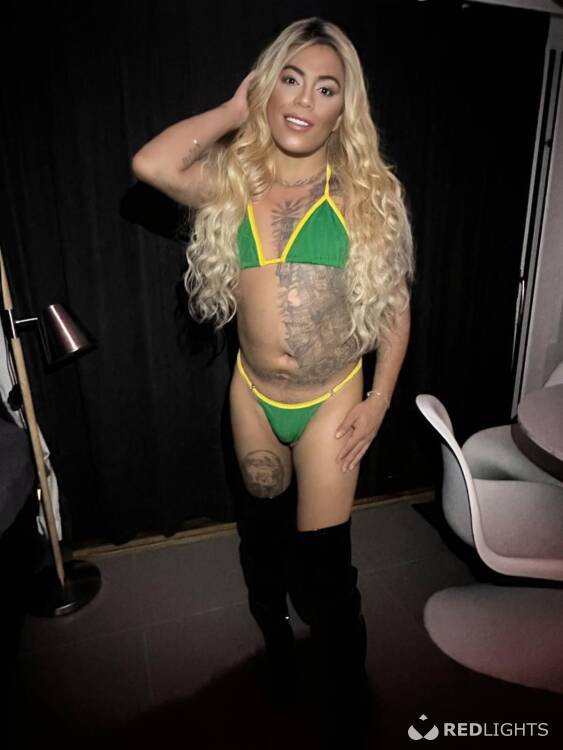 Escort Mell Brazilian