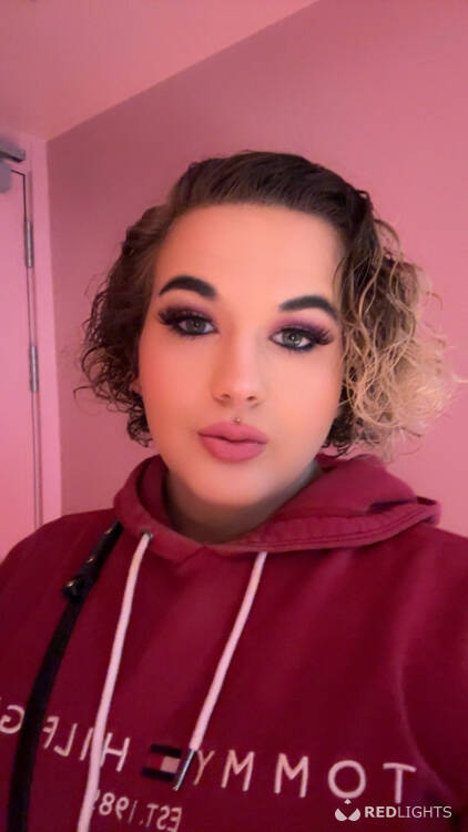 Privé ontvangst Femboy24.