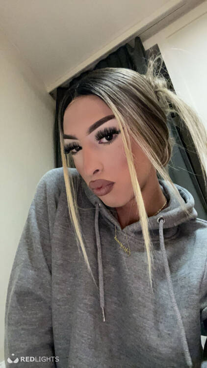 Escort Trans man